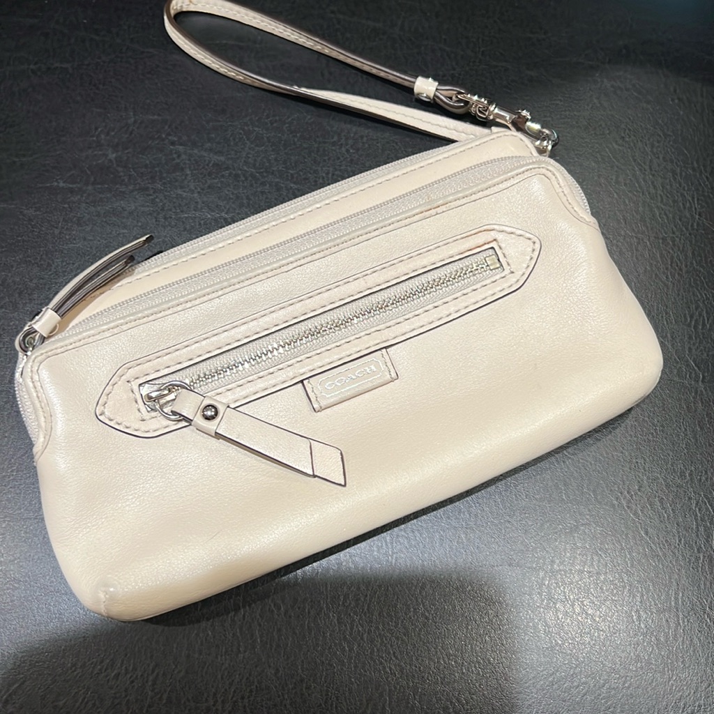 Preowned Coach Wristlet